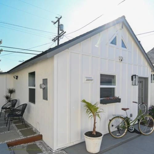 ADU benefits for Los Angeles homeowners — a permitted backyard unit